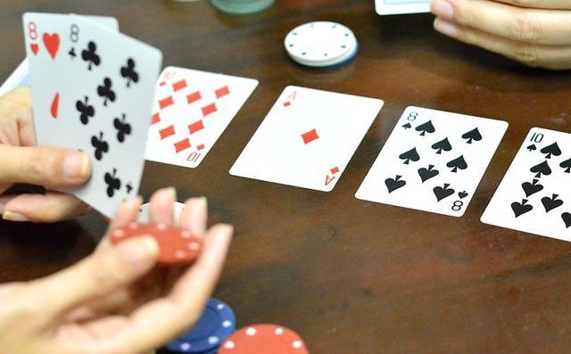 德州扑克河牌容易亏损的5个动作，第一个你可能刚做过