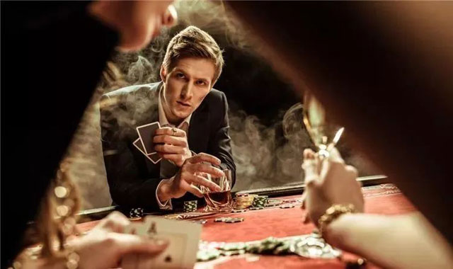 德州扑克飘浮打法:有位置时的翻后暗度陈仓
