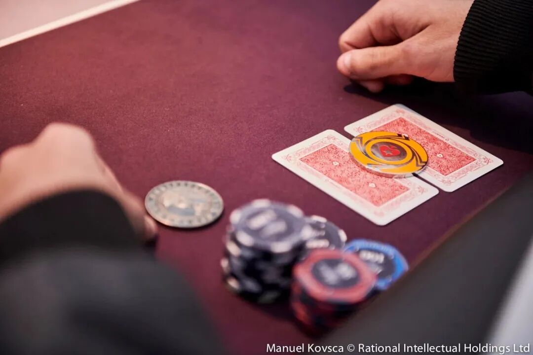 德州扑克翻前面对3bet，哪些牌适合跟注？